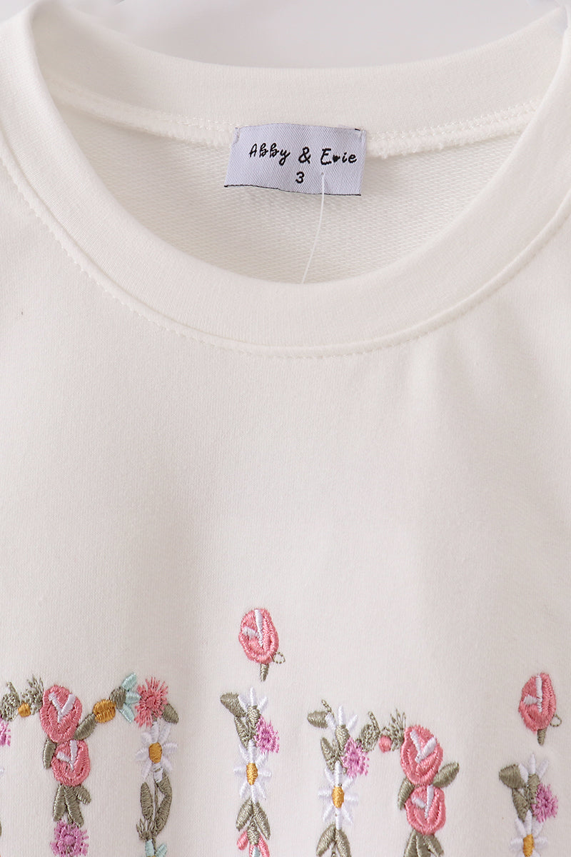 White Mini Embroidery Mom&me Sweatshirt