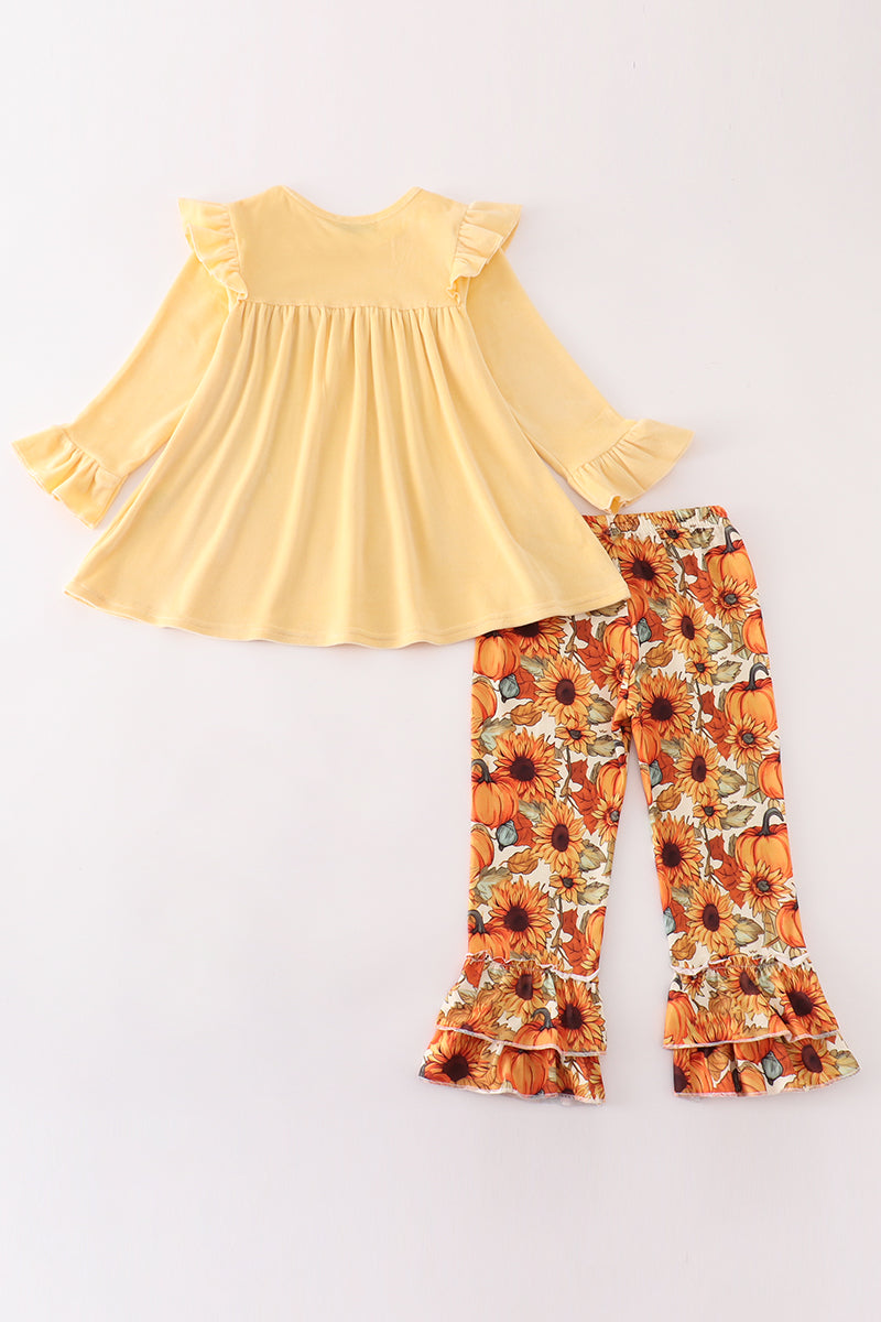 Beige Velvet Pumpkin Girl Ruffle Pants Set