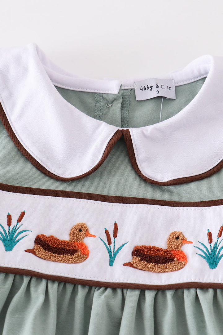 Sage Duck French Knot Girl Set